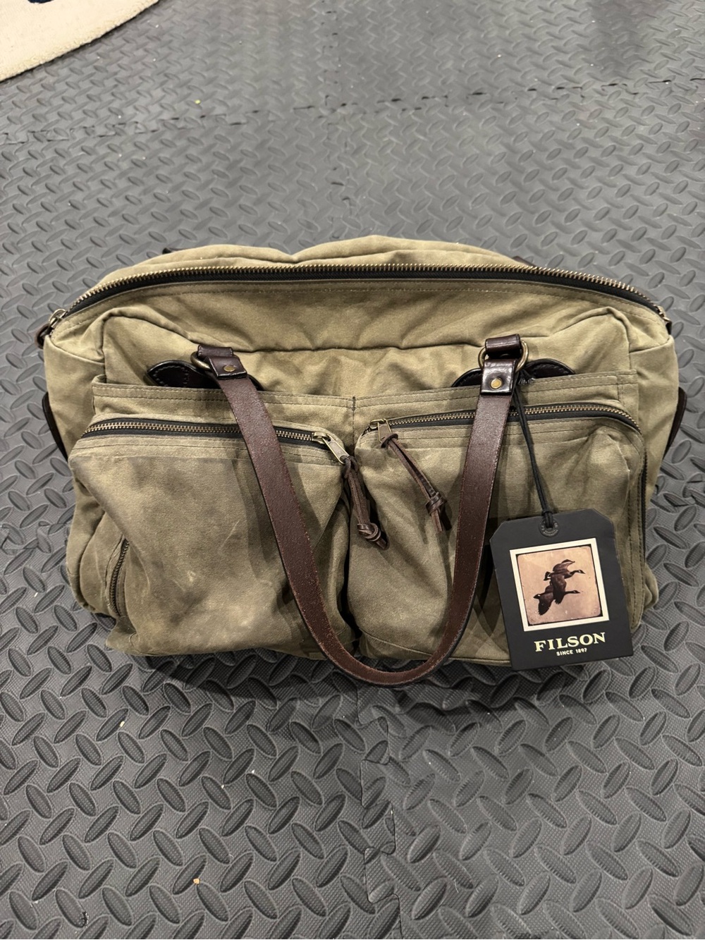 Filson 48-Hour Duffle Otter Green Rugged Tin Cloth Weekend Travel Bag USA